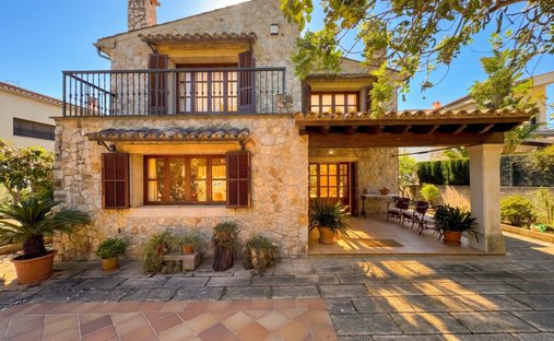Villa in Mancor de la Vall, Balearic Islands, Spain 1