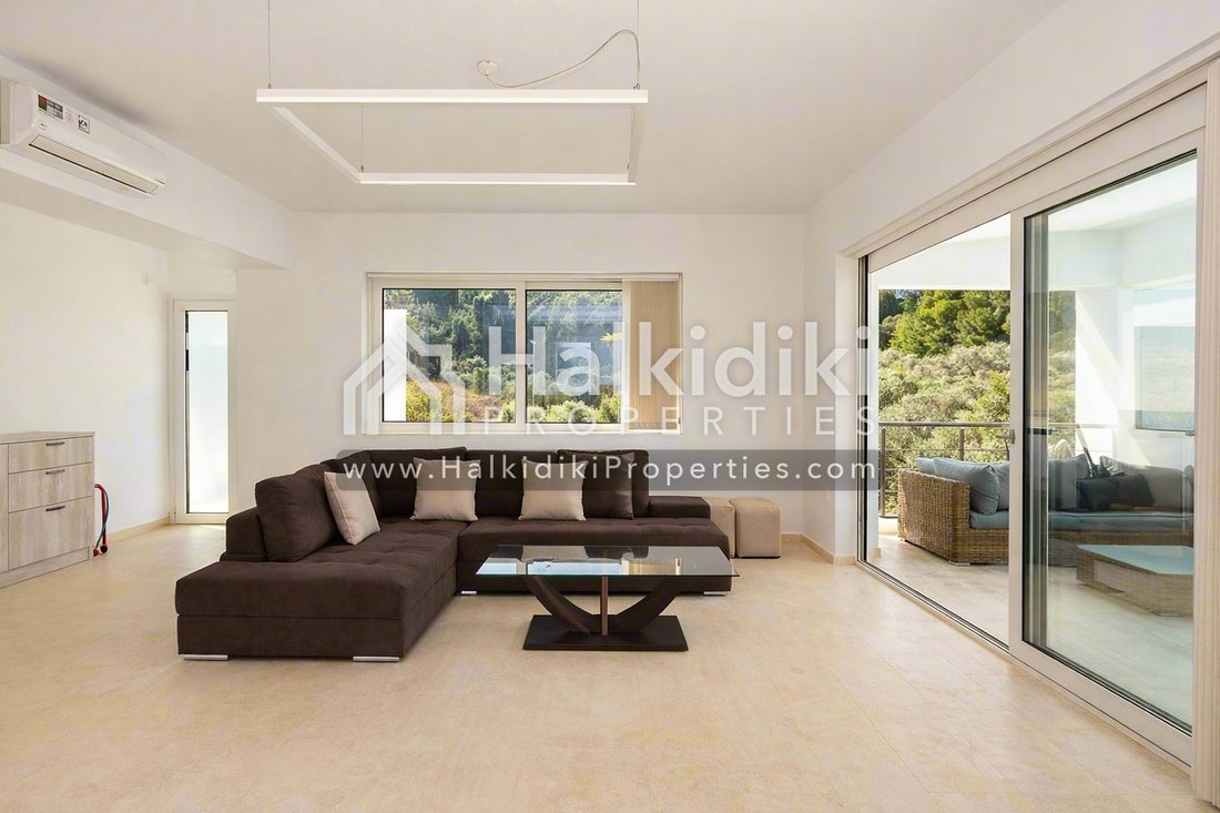 Villa in Pallini Municipal Unit, Macedonia and Thrace, Greece 2 - 11865182