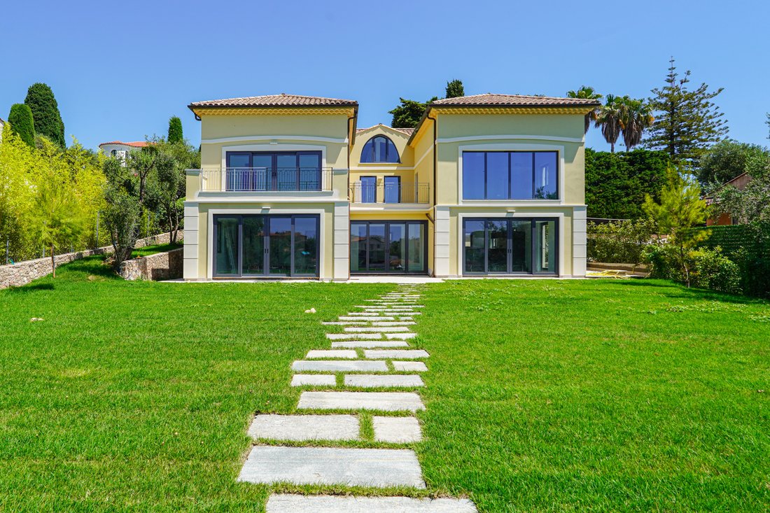 Villa in Village-Cros de Caste-Coupiere-Mont Gros, Roquebrune-Cap-Martin, France 2 - 17964415