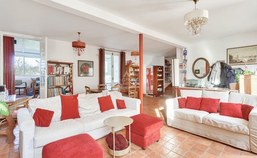 House in Beau Site-Pommerets-Binelles, Sevres, France 1