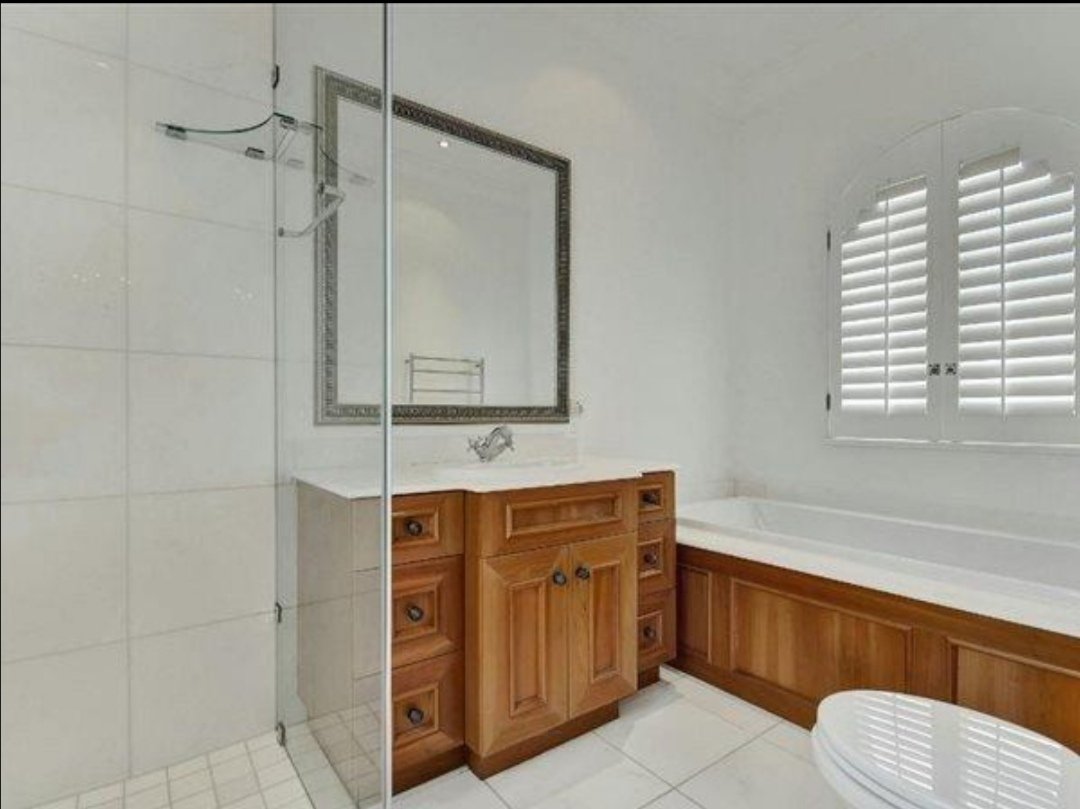 House in Sandhurst, Gauteng, South Africa 3 - 16729065