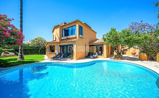 Villa in Praia dos Pescadores, Olhos de Agua, Portugal 1