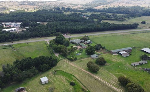 Farm Ranch in Midrand, Gauteng, South Africa 1