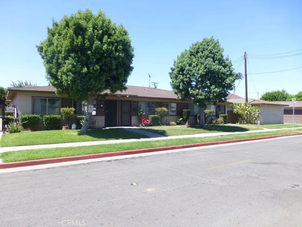 Orange, California, United States 1 - 16526546