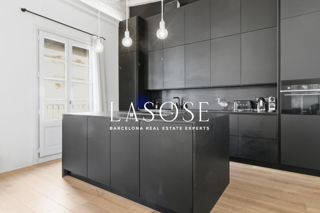 Apartment in Ciutat Vella, Barcelona, Spain 3 - 18319231