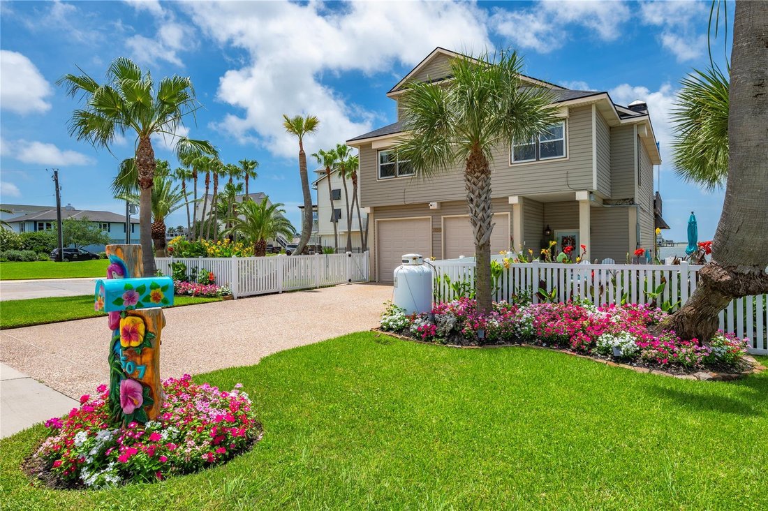 House in Galveston, Texas, United States 1 - 18223249