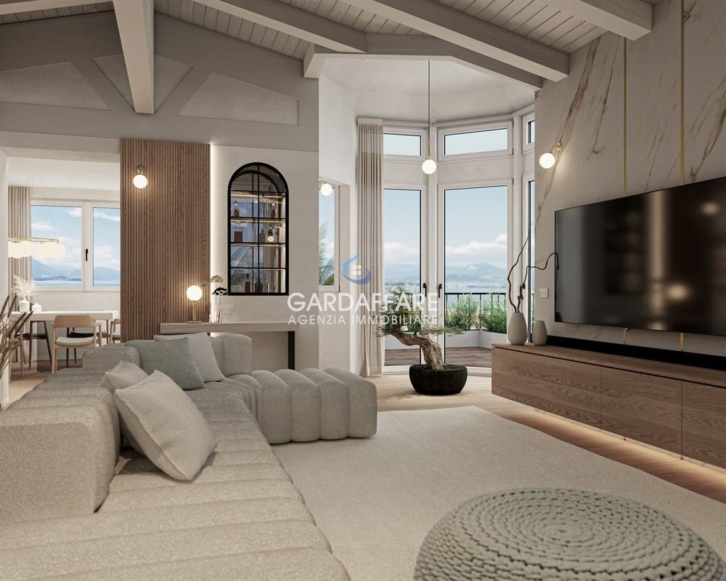 Apartment in Historic Center, Desenzano del Garda, Lombardy 1 - 18321112