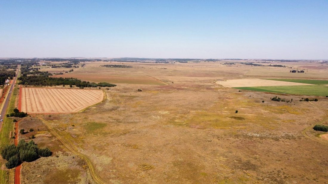 Farm Ranch in Garsfontein, Gauteng, South Africa 5 - 14466503