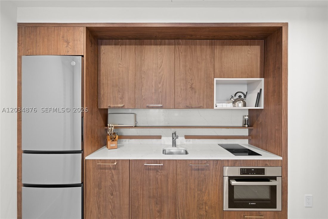 Condo in Miami, Florida, United States 2 - 18321808