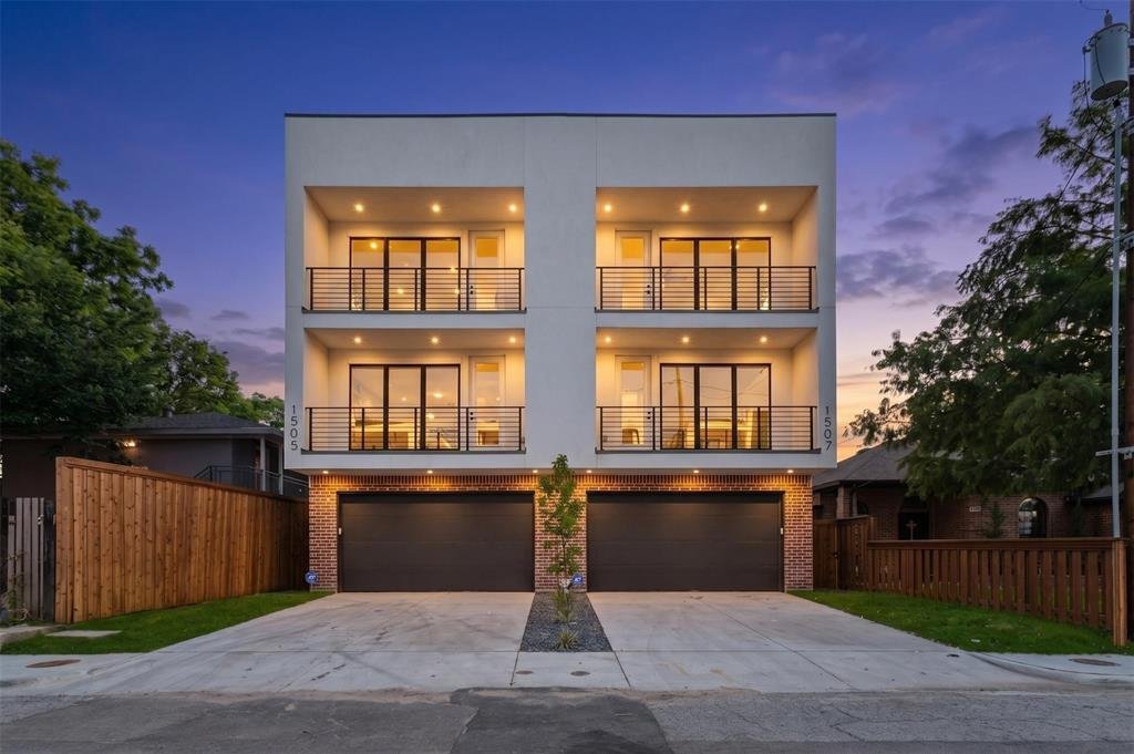 Townhouse in Dallas, Texas, United States 1 - 18322239