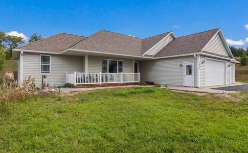 House in Traverse City, Michigan, United States 1