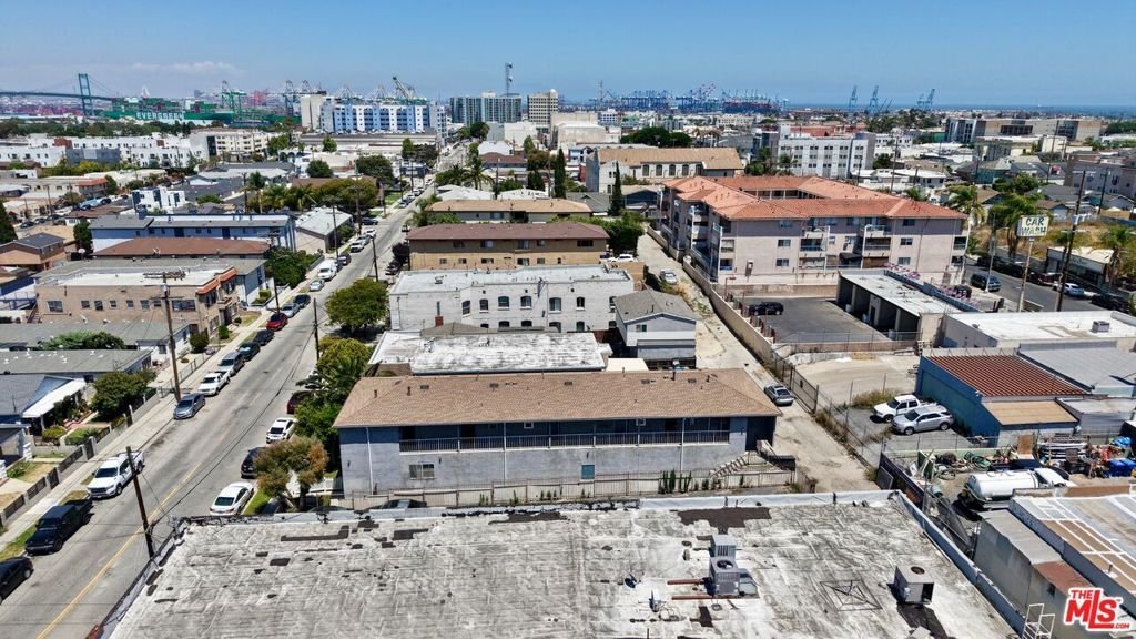 Los Angeles, California, United States 4 - 18315782