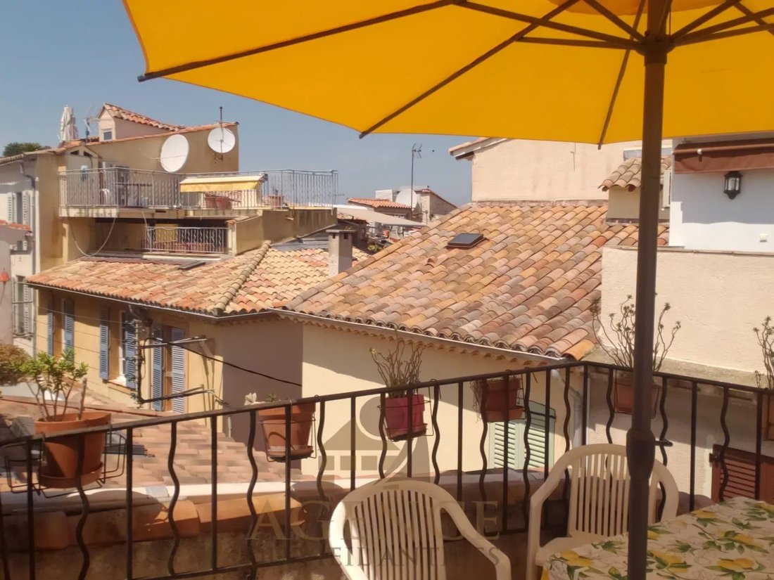 House in Vieille Ville, Antibes, France 2 - 14952908