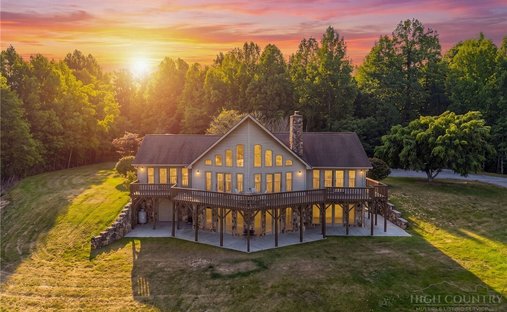 House in Wilkesboro, North Carolina, United States 1
