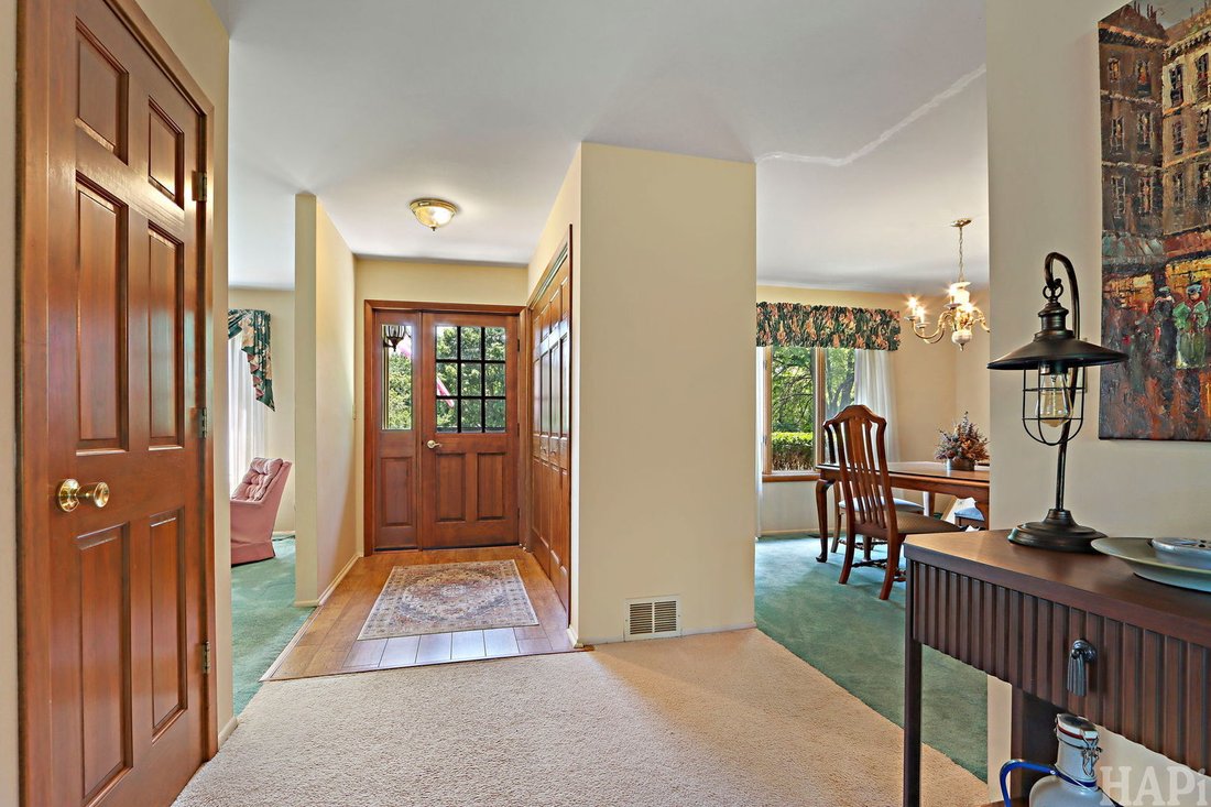 House in Fox Lake, Illinois, United States 4 - 18322452