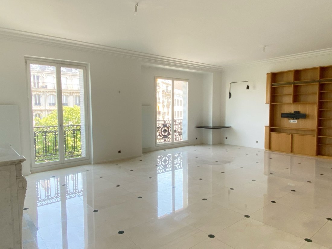 Apartment in Ternes-Maillot, Paris 17e Arrondissement, Paris 1 - 18319227
