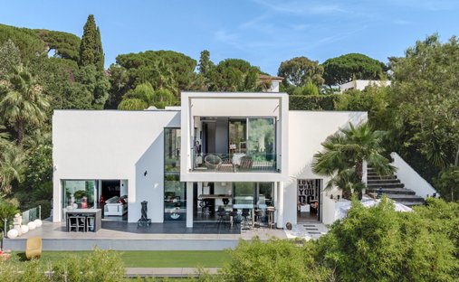Villa in La Roquette-sur-Siagne, Provence-Alpes-Côte d'Azur, France 1