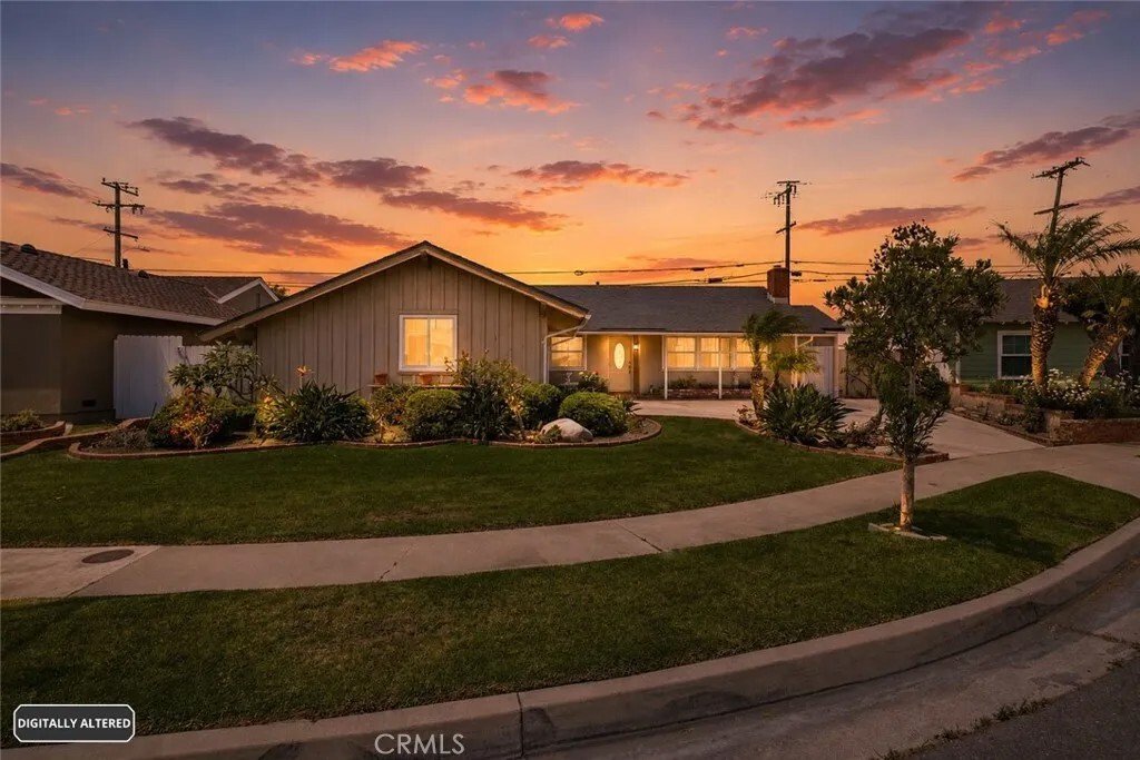 House in Huntington Beach, California, United States 1 - 18321980