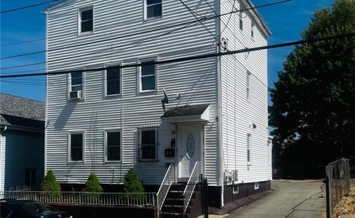 Apartment in Cranston, Rhode Island, United States 1