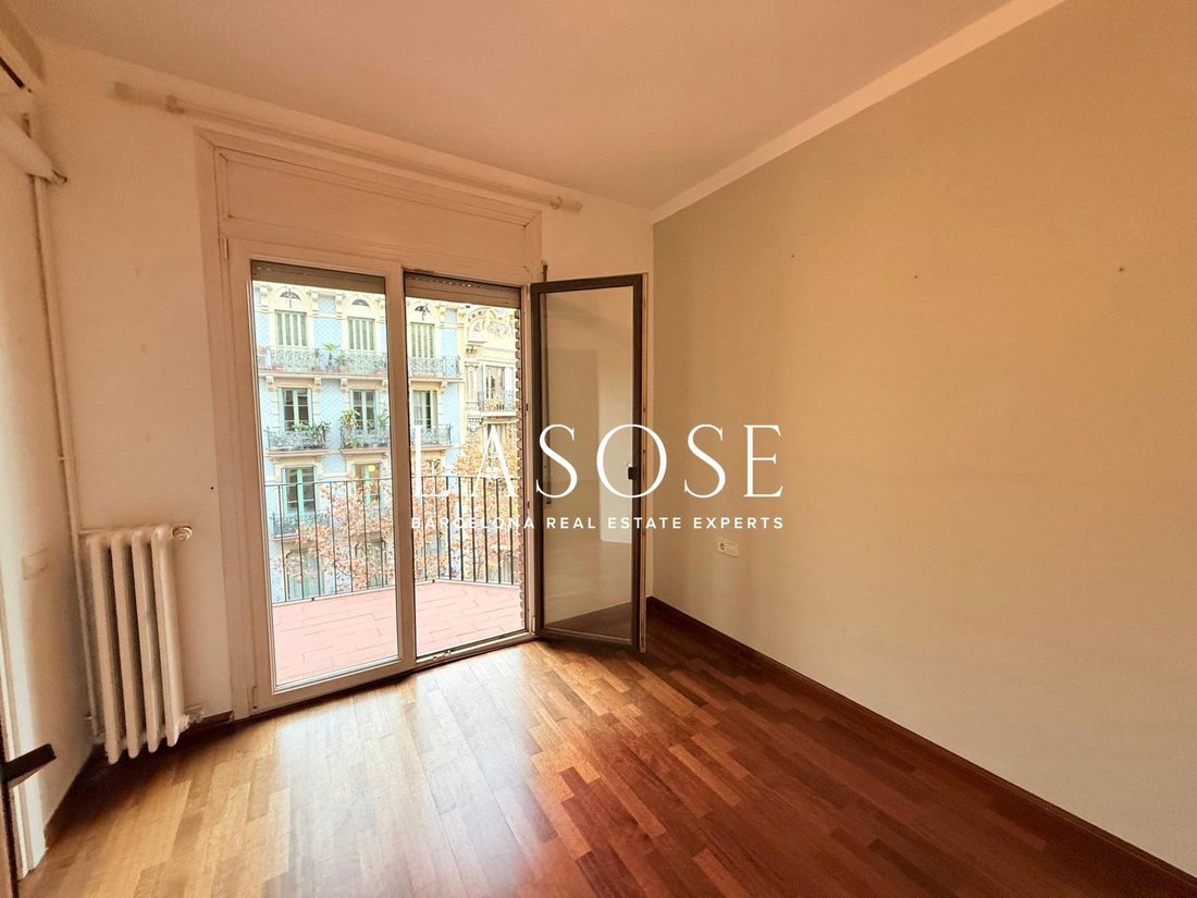 Apartment in Eixample, Barcelona, Spain 3 - 18320232