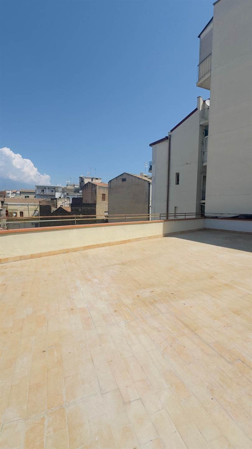 Libertà-Stazione, Catania, Italy 4 - 18322800
