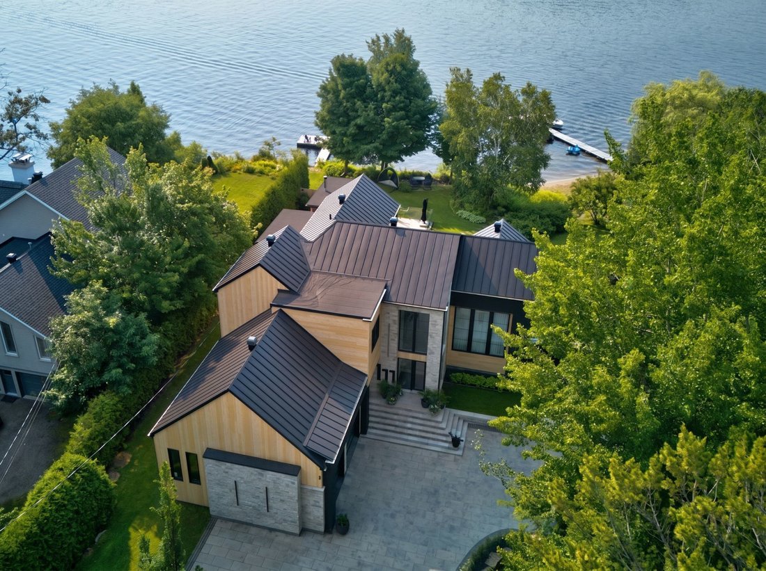House in Saint-Hippolyte, Quebec, Canada 3 - 18123646