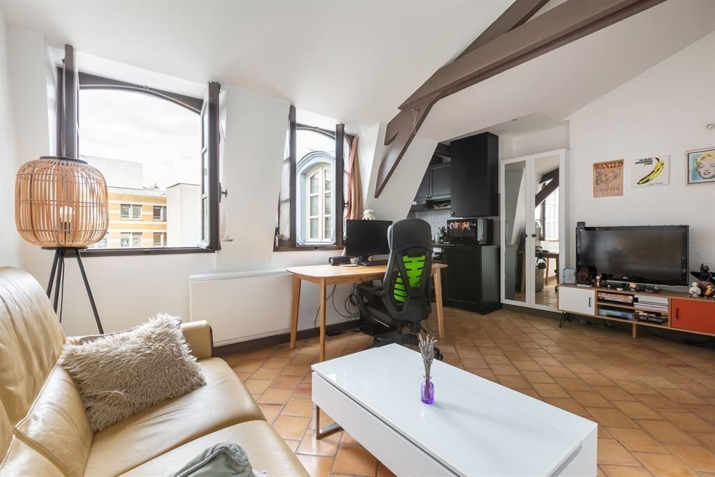 Apartment in Palais Royal, Paris 1er Arrondissement, Paris 3 - 18321526
