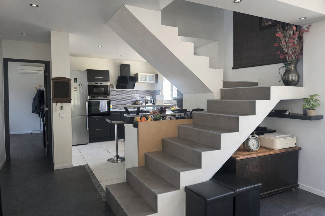 Villa in Zone Urbaine, Lambesc, France 4 - 18323237