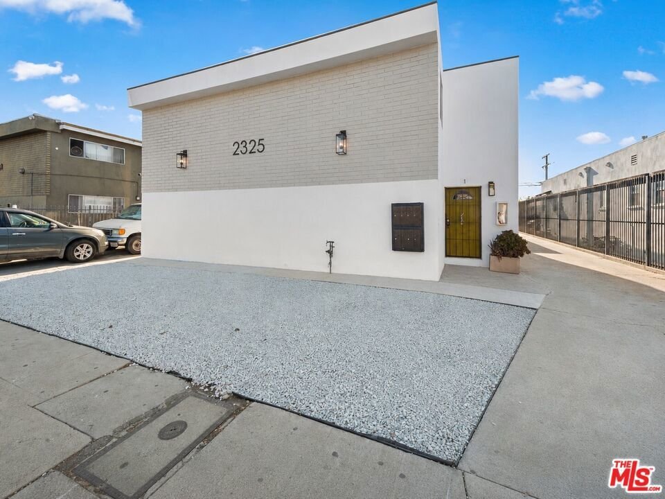 Los Angeles, California, United States 3 - 18321746