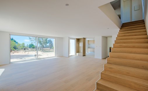 House in Santa Maria, Sao Pedro e Matacaes, Lisbon, Portugal 1
