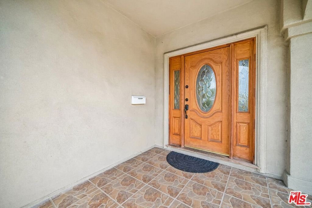House in Los Angeles, California, United States 4 - 18321747
