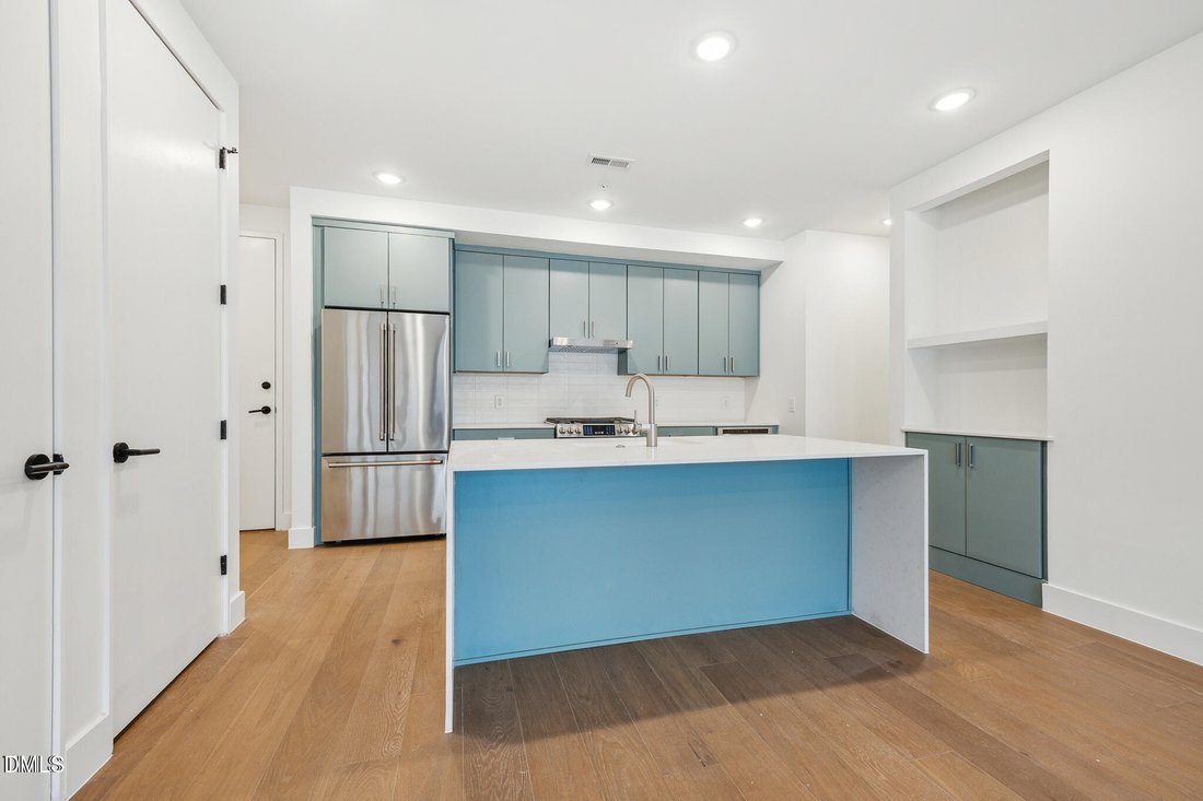 Condo in Raleigh, North Carolina, United States 3 - 18321195