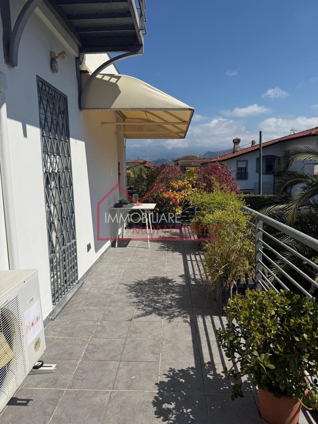 Penthouse in Camaiore, Tuscany, Italy 2 - 18321403