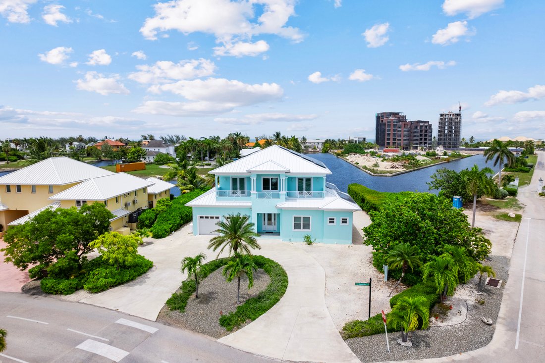 House in West Bay, West Bay, Cayman Islands 1 - 18322824