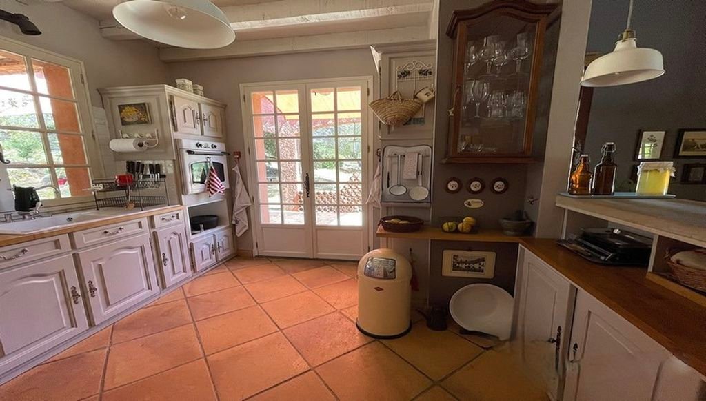 Villa in Bizanet, Occitania, France 4 - 18323166