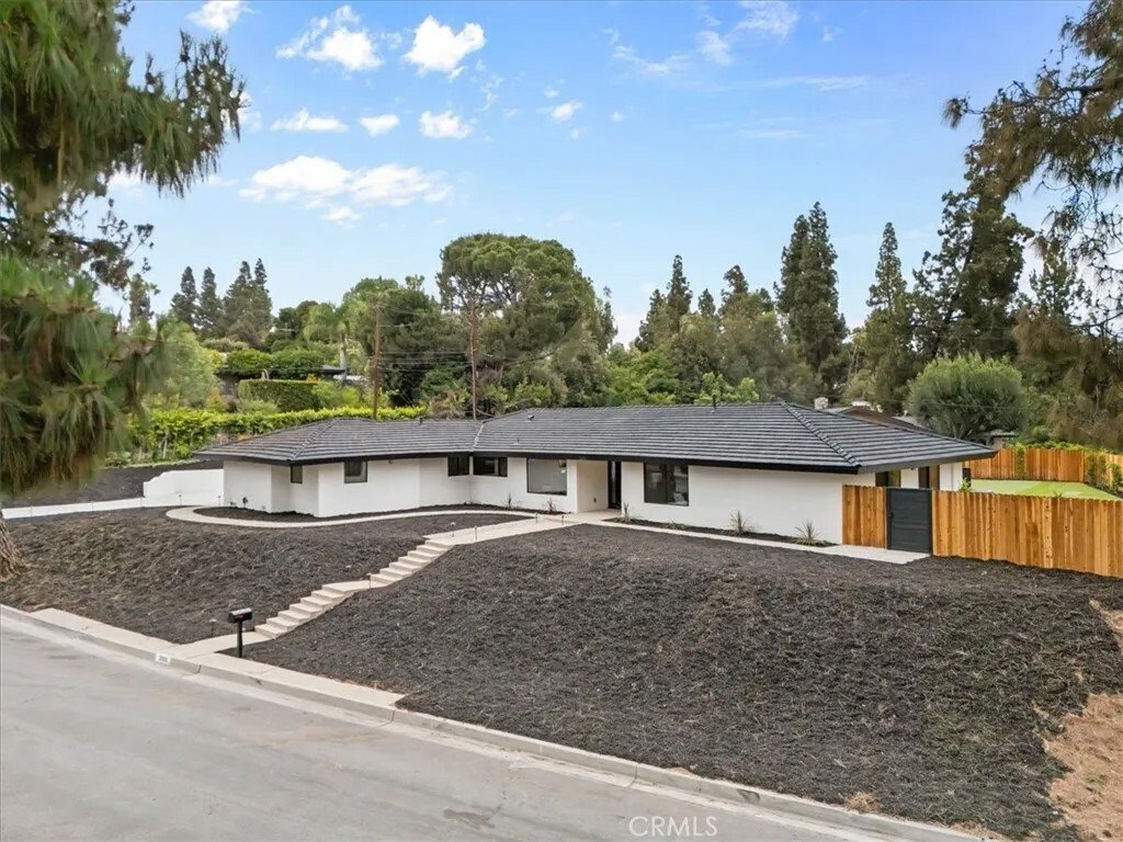 House in Fullerton, California, United States 2 - 18321946