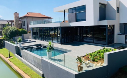House in Hartbeespoort, North West, South Africa 1
