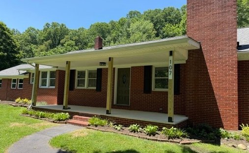 House in West Jefferson, North Carolina, United States 1