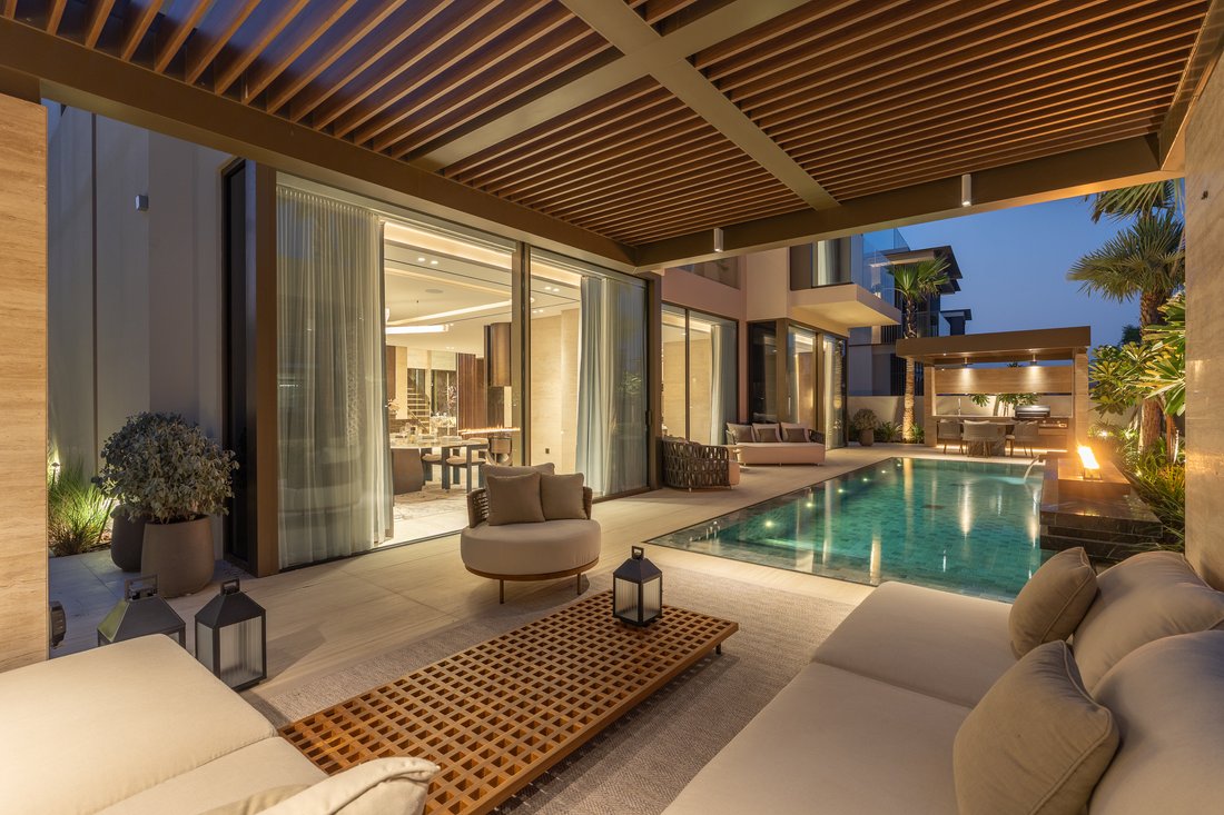 Villa in Hadaeq Sheikh Mohammed Bin Rashid, Dubai, United Arab Emirates 2 - 18239277