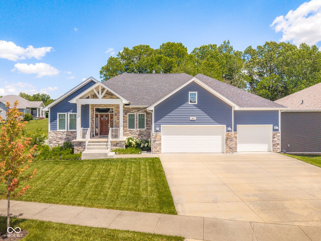 House in Columbus, Indiana, United States 1 - 18311645