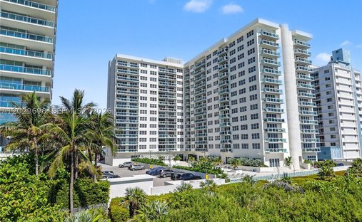 Condo in Miami Beach, Florida, United States 1