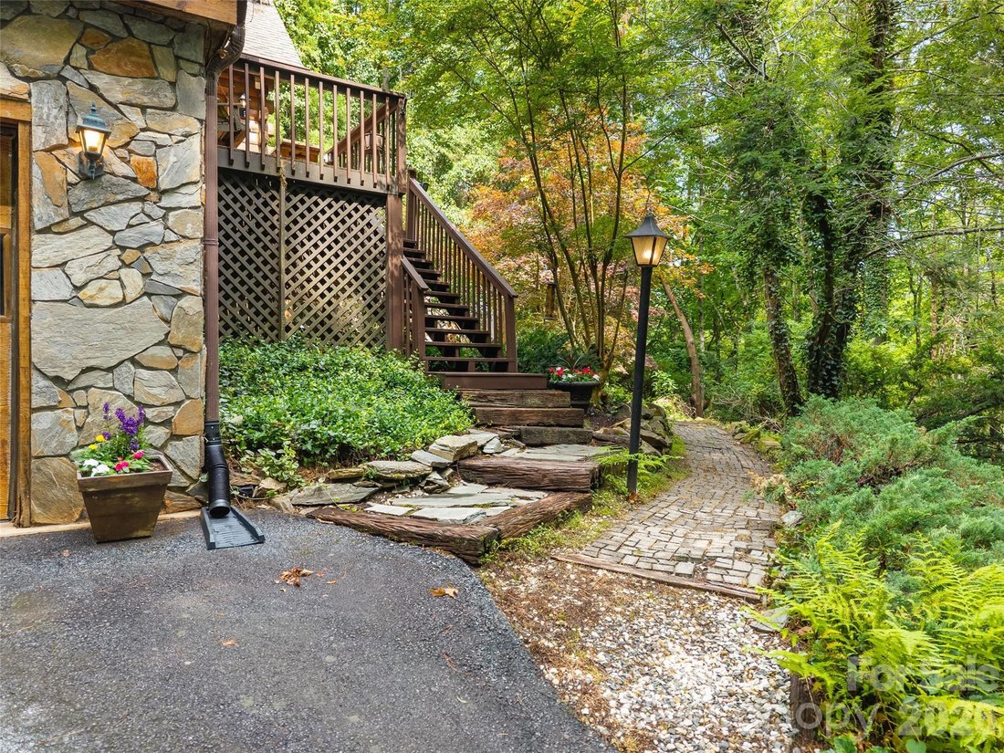 House in Horse Shoe, North Carolina, United States 4 - 18025236