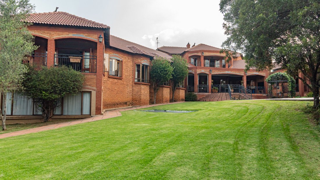 House in Mooikloof, Gauteng, South Africa 2 - 17630354
