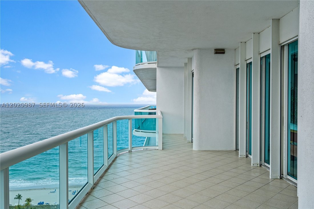 Condo in Bal Harbour, Florida, United States 2 - 17953299