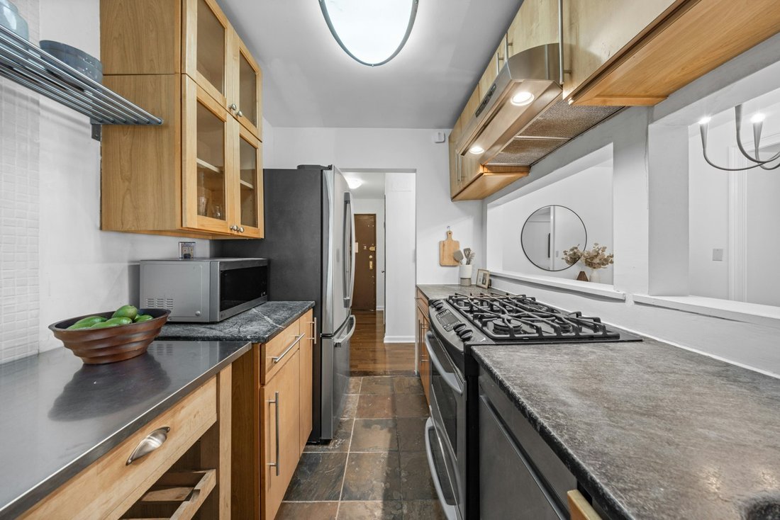 Co Op in New York, New York, United States 4 - 18313779