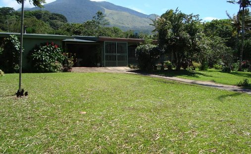 Rancho en Guayabal, Provincia de Alajuela, Costa Rica 1