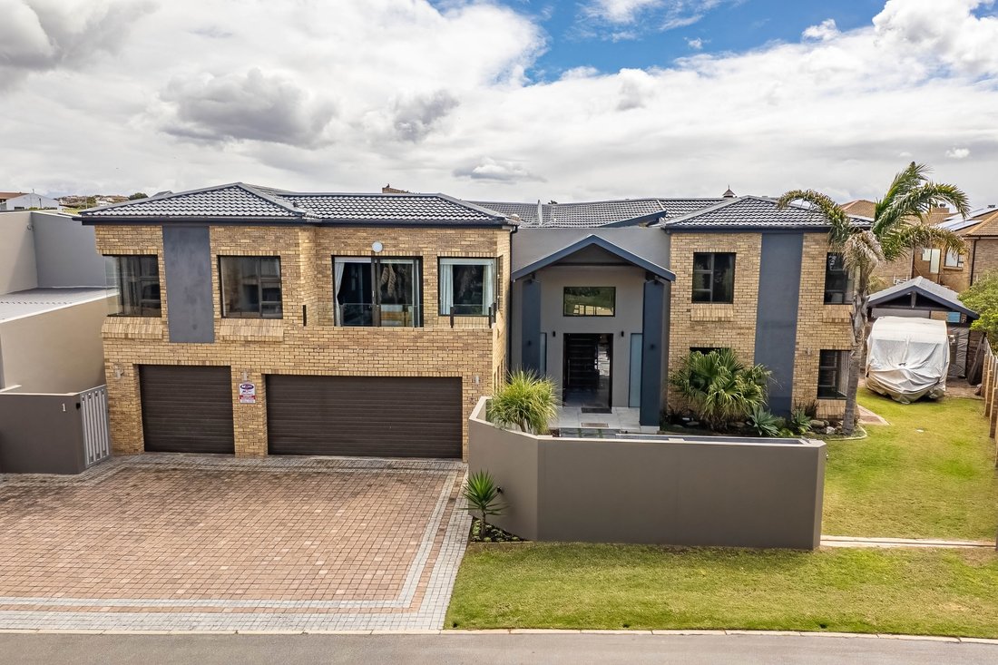 House in Van Der Stel, Cape Town, South Africa 5 - 16298613
