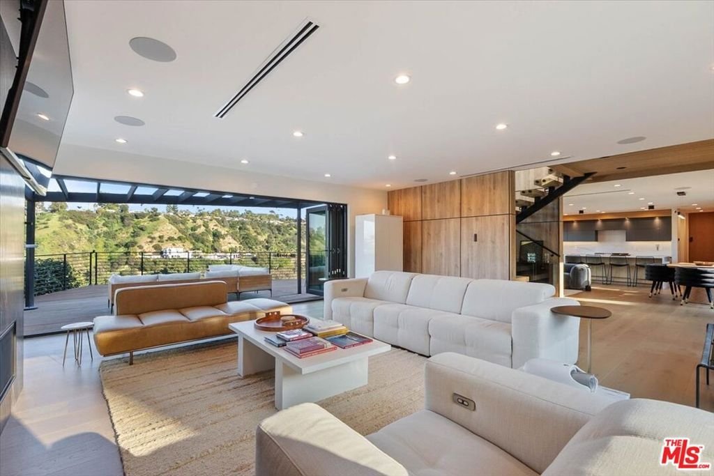 House in Los Angeles, California, United States 1 - 18321749
