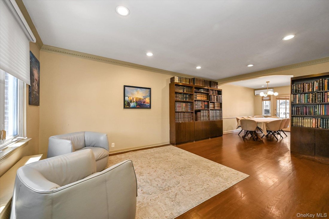 House in New York, New York, United States 4 - 18320850