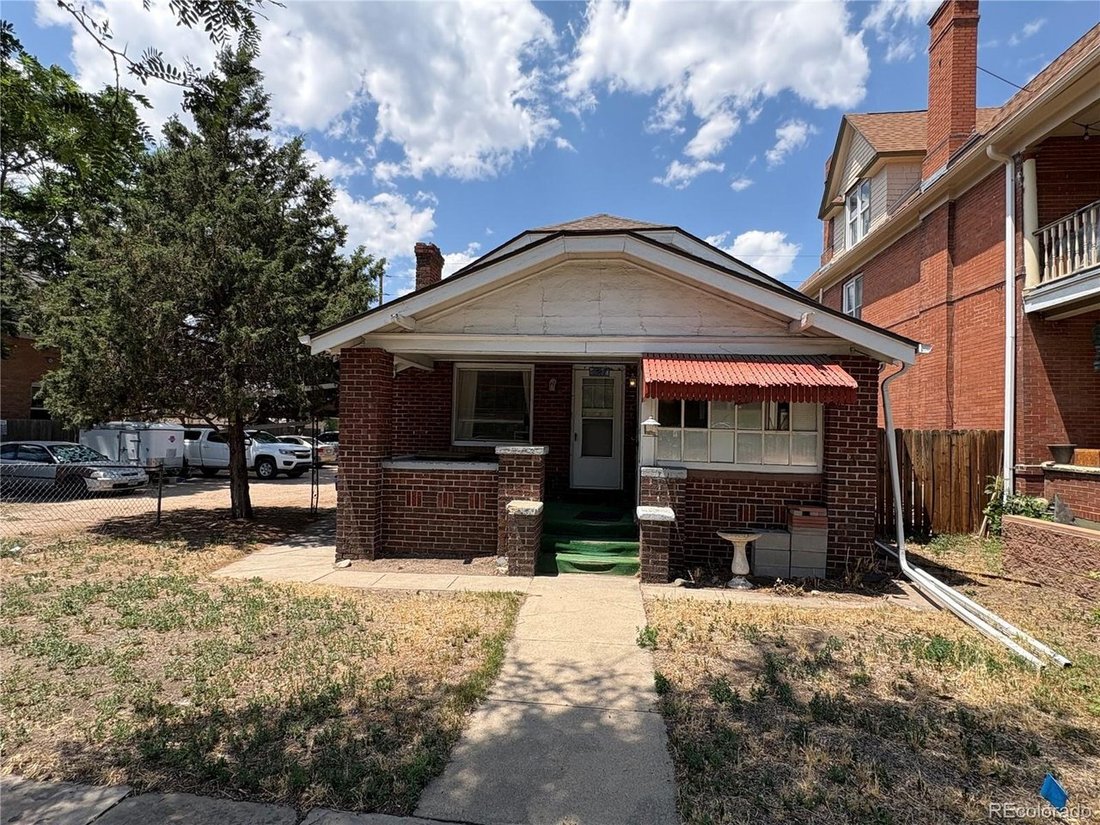 Denver, Colorado, United States 1 - 18321436